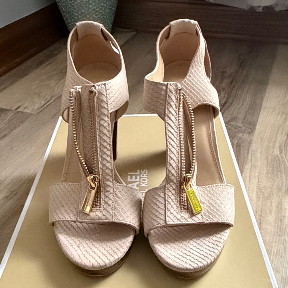 Michael Kors Nude Textured Zip-Front Block Heel Sandals - Picture 2 of 6